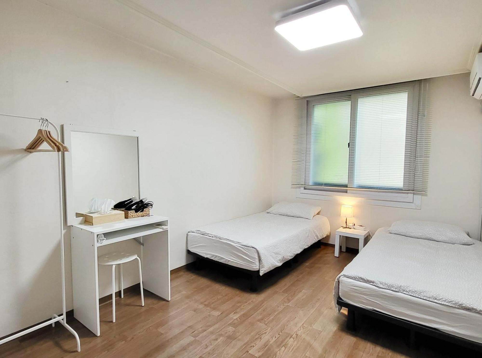 סיאול Hongdae Cheese Guesthouse מראה חיצוני תמונה